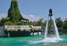Libur Sekolah, Flyboard Show Jadi Primadona Dusem Summer Fest