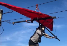 Sensasi Gantole Flying Fox Pacu Adrenalin Wisatawan