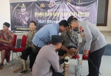 Hari Bhayangkara, Polres Demak Serahkan Kaki Palsu untuk Penyandang Disabilitas