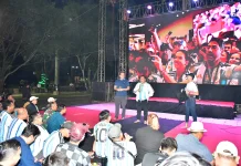Nobar 16 Besar Piala Dunia, Ratusan Paket Jajan Gratis Diserbu Warga Pekalongan