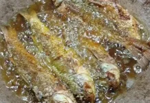 Cara Menggoreng Beberapa Ikan Belanak Sekaligus