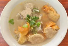 Sensasi Gurih Kuah Kaldu Semangkuk Bakso Malang