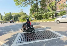 Halo RRI: Grill Jalan Pahlawan Diperbaiki, Pengendara Harap Lebih Aman Dilintasi