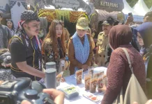 Pemkab Kendal Lirik Hasil Karya Mahasiswa KKN untuk Pengembangan Daerah