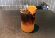 Segarnya Es Espresso Orange yang Menggoda