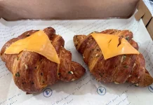 Lezatnya Sensasi Croissant Cheese Garlic