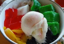 Segarnya Semangkuk Es Pisang Ijo yang Menggoda