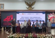 Pemkab Kendal Salurkan Bantuan Peralatan Sekolah kepada 300 Anak Kurang Mampu