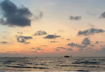 Deburan Ombak Menjadi Inspirasi untuk Menulis