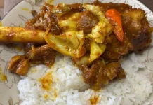 Nikmatnya Nasi Putih Hangat dengan Lauk Tengkleng Kambing