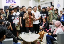 Aspirasi Langsung Ditindaklanjuti, Luthfi Siapkan 56 Truk untuk Petani Tebu