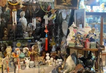Menemukan Surga Barang Antik di tengah Kota Lama Semarang