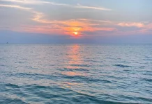 Sunset di Pantai Kampung Prau Jepara, Keindahan Sederhana yang Menenangkan