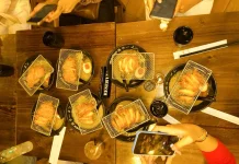 Ramen Sering Menjadi Pilihan saat Berkumpul bersama Teman
