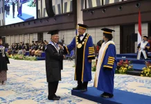 Usia 73 Tahun, JLM Siahaan Resmi Sandang Gelar Doktor Undip