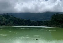 Keindahan Telaga Warna Dieng