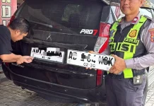 Viral Pelat Tak Senonoh di Sragen Berujung Tilang, Pemilik Minta Maaf