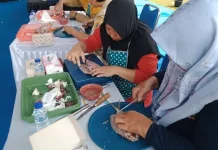 Pelatihan Cabut Duri Ikan Bandeng Warnai Pekan Kreasi di Alun-alun Pati