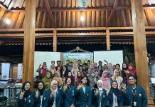 KKN Universitas Diponegoro Kenalkan Budidaya Ikan Skala Rumahan
