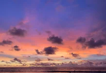 Pesona Senja di Pantai Kuta