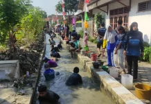 Lomba Gogoh Lele di Sungai Peringati HUT RI, Ingatkan Warga Jaga Kebersihan Sungai