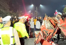 Truk Tronton Rem Blong Tabrak Tiga Motor di JLS Salatiga, Satu Orang Tewas