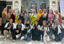 Amankan Dokumen, Ibu-Ibu PKK Kedunggading Belajar Lindungi Arsip Keluarga