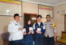 Lewat Booklet Bilingual, KKN Undip Bantu UMKM Rejosari Tembus Pasar Lebih Luas