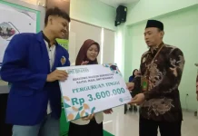 BMT Binamas Purworejo Gelontorkan Beasiswa ke 49 Pelajar dan Mahasiswa Duafa