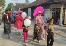 Petani Banyutowo Kendal Semangat Meriahkan Karnaval Kemerdekaan RI