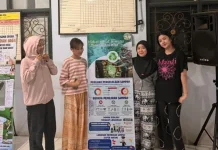 Tingkatkan Kesadaran Warga, KKN Undip Olah Data Survei Sampah Jadi Banner Edukasi