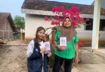 KKN Undip Kenalkan Budaya Kerja Jepang 5S untuk UMKM Ikan Asap Jrakahpayung