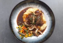 Resep Swedish Meatball dengan Mashed Potato yang Gurih