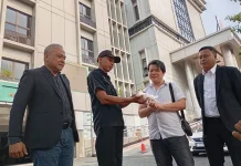 Kunjungi Kejati Jateng Sambil Lepas Merpati, Andi Sutanto Menuntut Keadilan