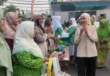 Bupati Kendal Ikut Tradisi Weh-wehan di Kaliwungu