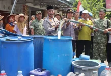 Bantu Warga Terdampak Kemarau, Polresta Pati Salurkan 44.000 Liter Air Bersih