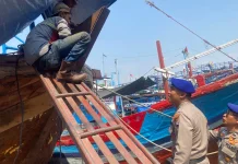 Cegah Kebakaran Kapal, Polresta Pati IngatkPekerja Las Wajib Sedia APAR