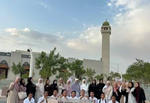 Menyusuri Jejak Rasulullah, Mahasiswa KKN Internasional Dampingi Jemaah di Thaif