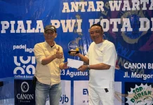 Wartawan PWI Jateng Juarai Turnamen Biliar Antarwartawan di Depok