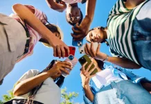 FOMO Tak Selalu Buruk, Bisa Jadi Pintu Gen Z Kenal Budaya Indonesia