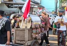 Rawat Kebersamaan, Warga Desa Demaan Kudus Bangkitkan Tradisi Golok – Golok Menthok