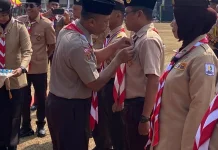 Tunjukkan Kesetiaan, Tujuh Pembina Pramuka di Batang Raih Lencana Pancawarsa