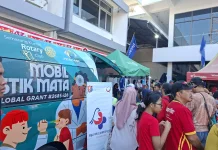 Mobile Eye Clinic Rotary Semarang Kunthi Ada di RRI Fest, Warga Berbondong Periksa