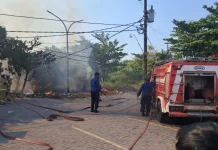 Kebakaran Lahan Kosong Belakang Griya Karya Tawang, KAI Pastikan Pelayanan Normal
