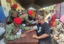 Anggota Batalyon Kopassus Gelar Cek Kesehatan Gratis di Desa Wonosari Pegandon