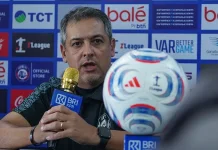 Arema FC Menang 4-0, Bola Mati Jadi Senjata Utama