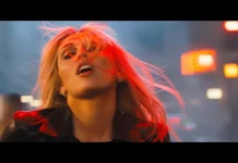 Miley Cyrus Hadirkan “Bass Persuades”, Gabungkan Dance-pop dan Nuansa 80-an