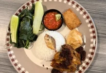 Menu Nasi Tempong Komplit yang Nikmat Menggoda