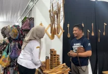 Jinawi Woodcraft Brebes Kenalkan Kerajinan Kayu Jati di Pameran MTQ XXXI