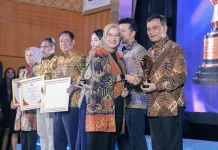 Pemprov Jateng Raih Penghargaan Layanan Investasi dari Kementerian